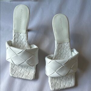 Bottega Veneta White Weave heels